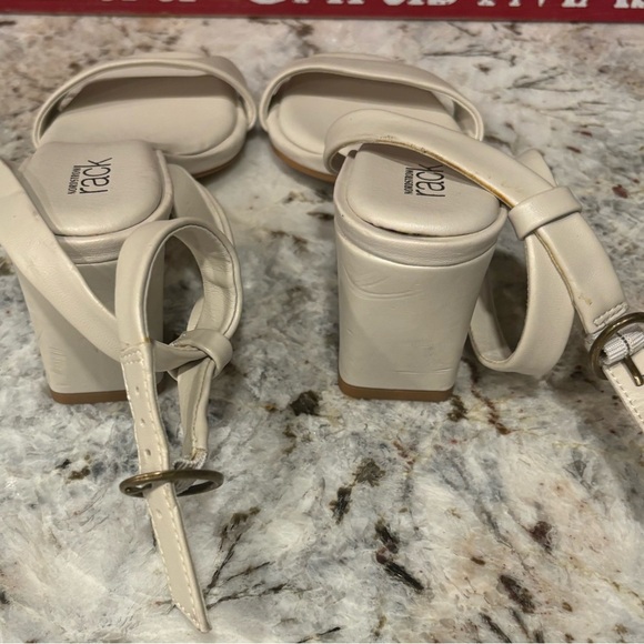 Nordstrom Rack Faux Leather Bisque Landry Sandal Size 4.5. - Picture 4 of 7